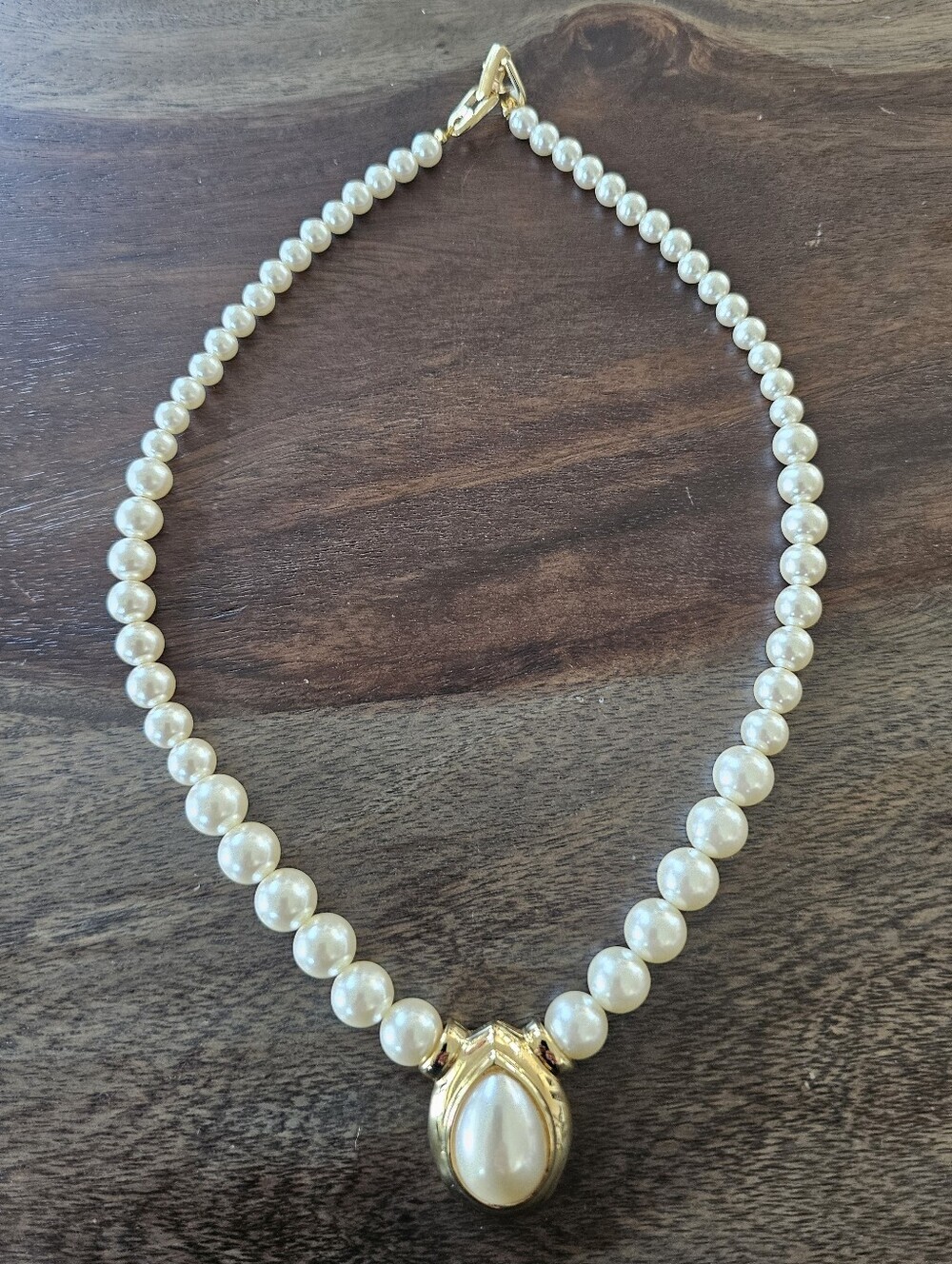 Vintage 1980's Napier Pearl Pendant Necklace - White Pearls w/ Gold Tone Accent